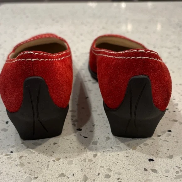 Kate Spade Red Suede 1 inch Heel 6 Medium Like New - Picture 6 of 12
